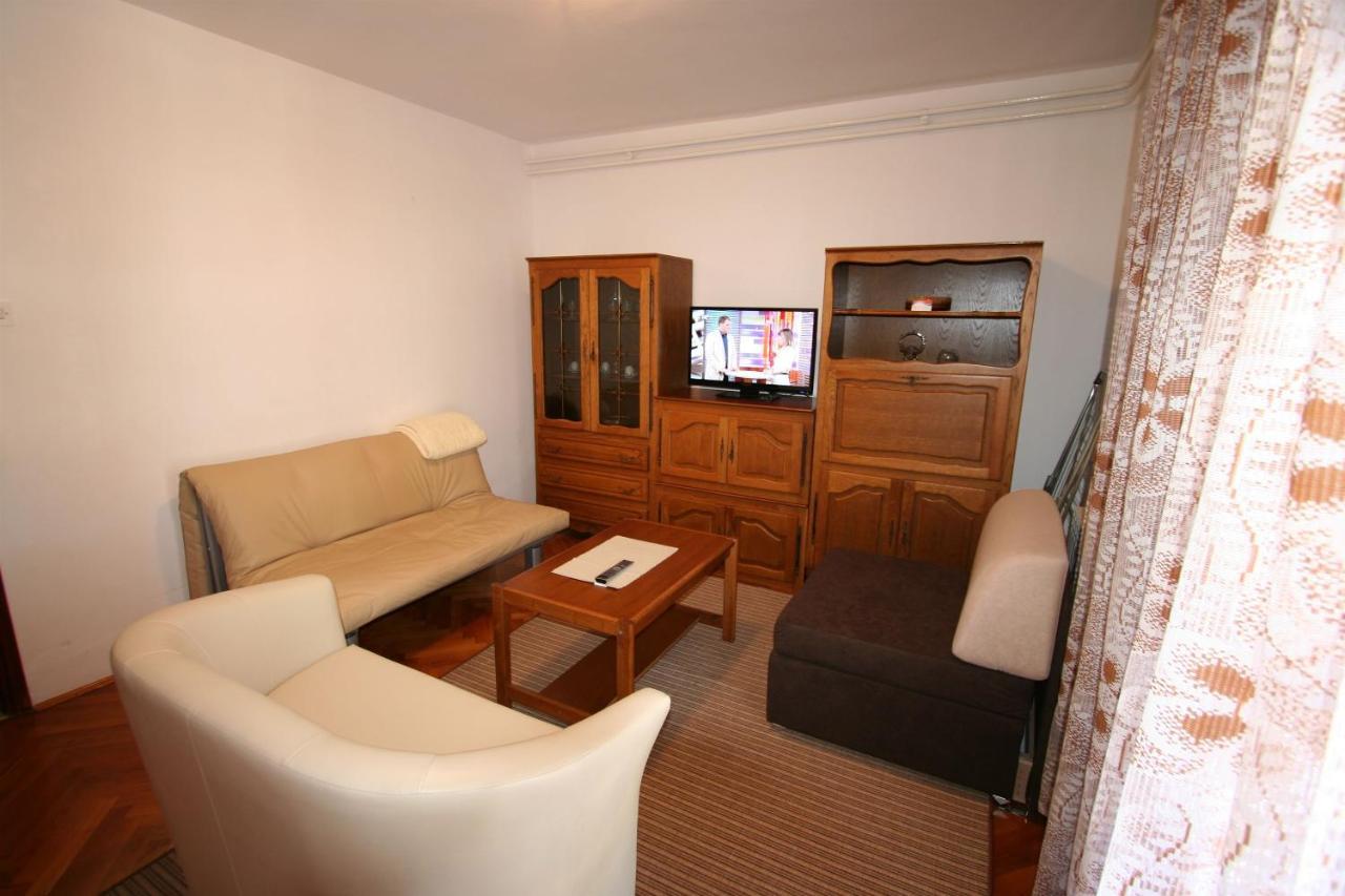 Grskovic G. Jesenovica Apartment Silo (Krk)